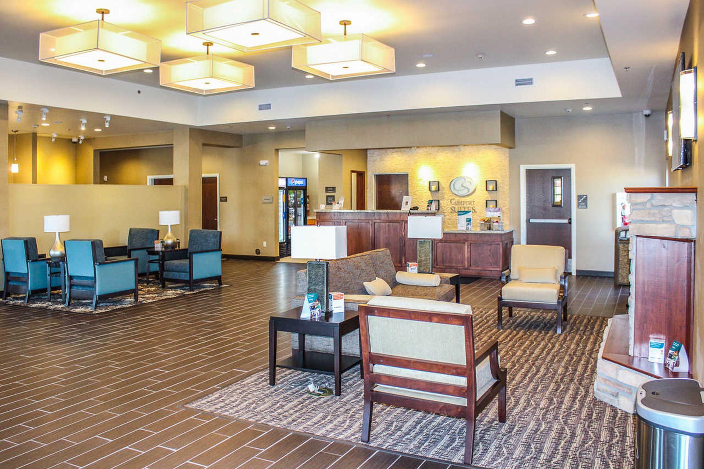 Comfort Suites University Брукінгз Екстер'єр фото