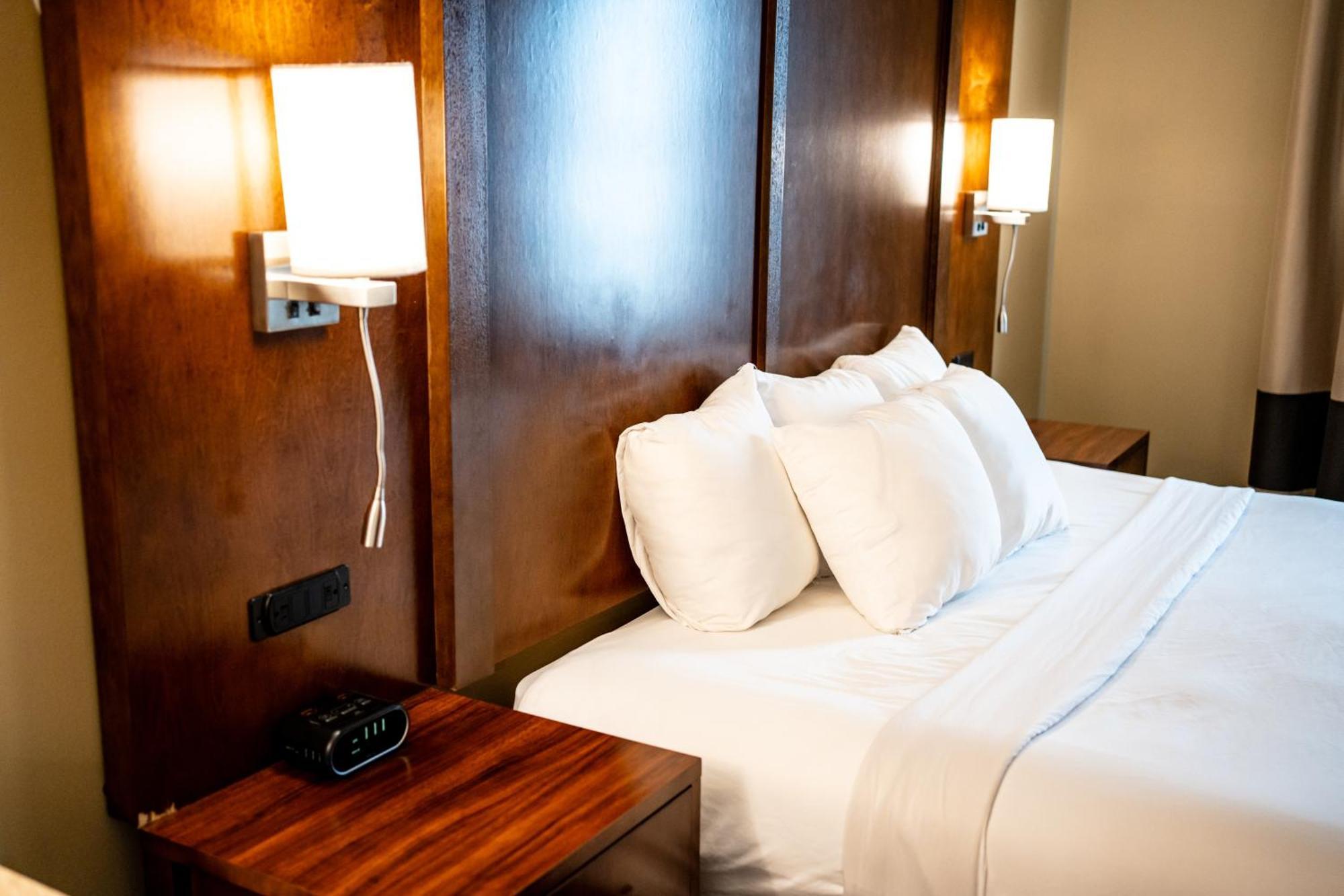 Comfort Suites University Брукінгз Екстер'єр фото