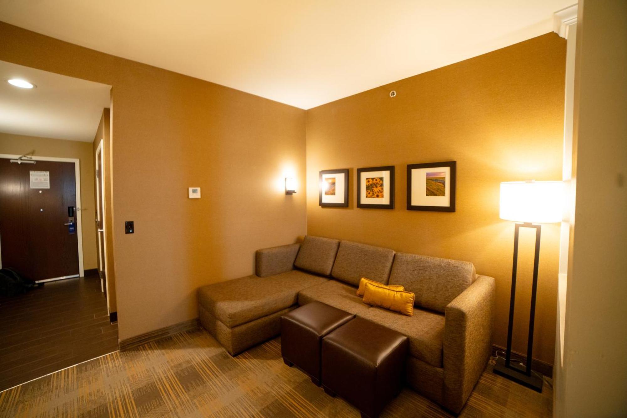 Comfort Suites University Брукінгз Екстер'єр фото
