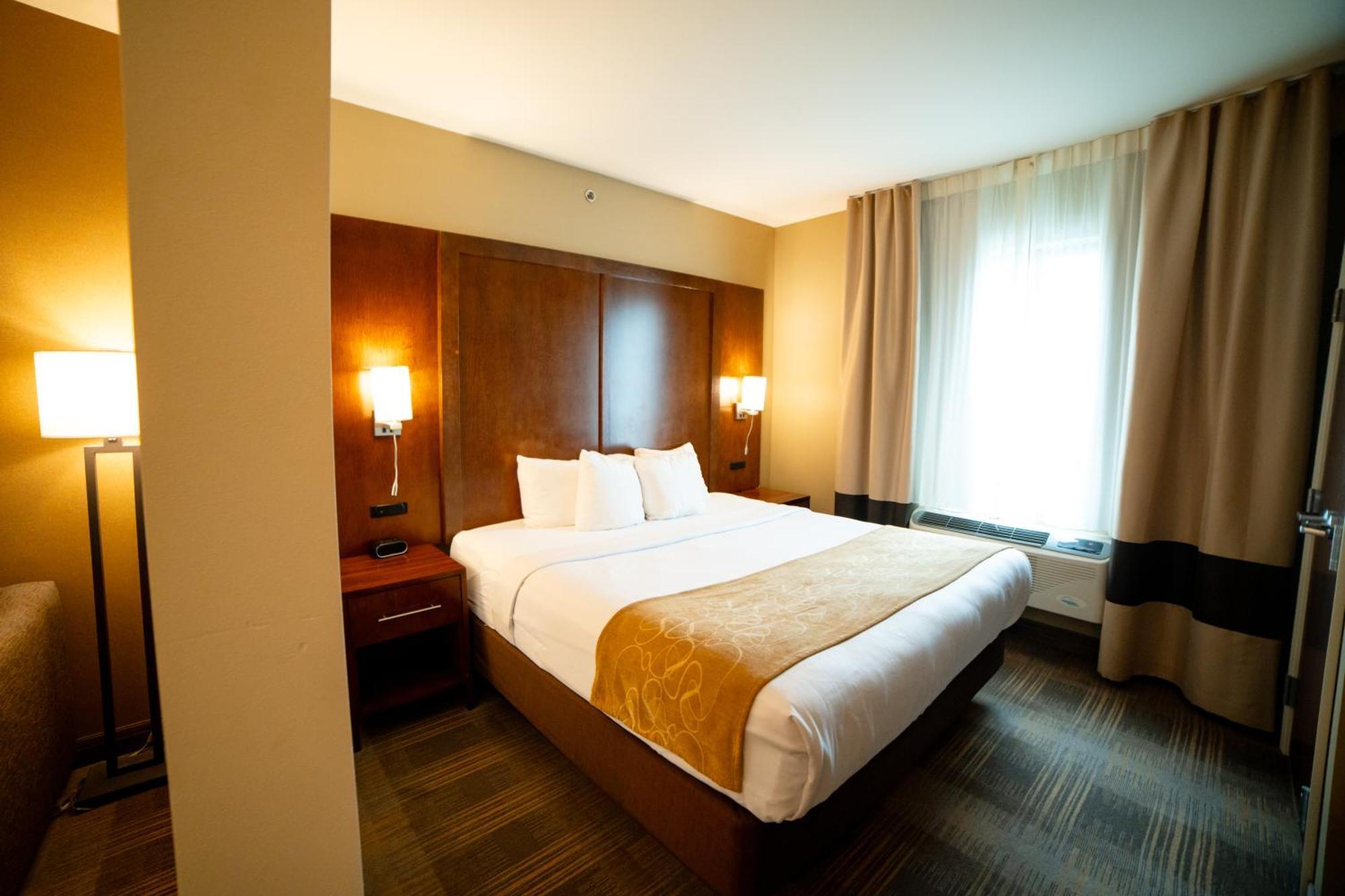 Comfort Suites University Брукінгз Екстер'єр фото