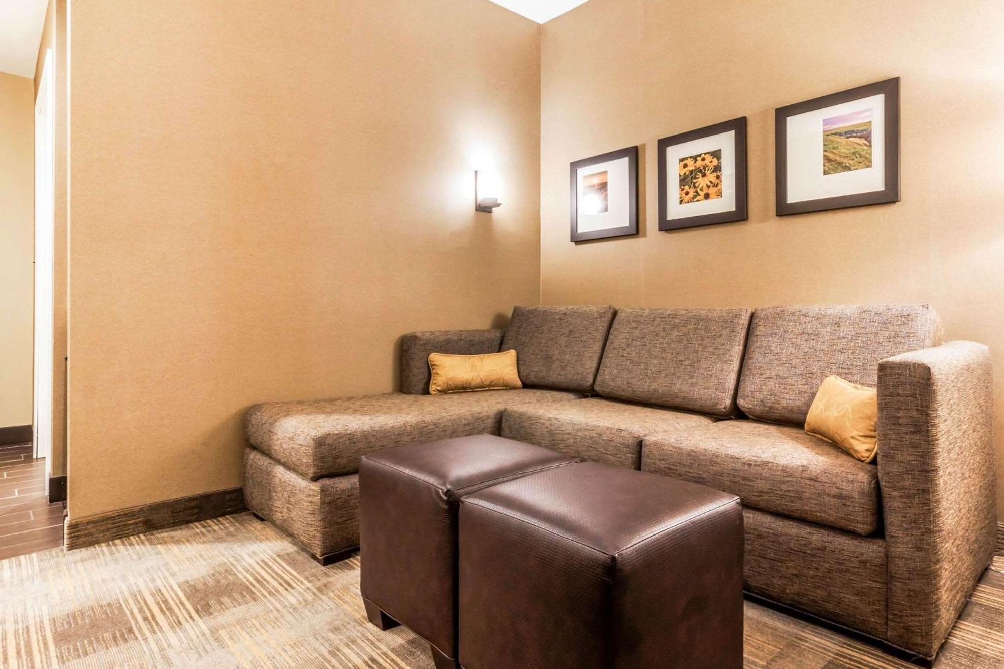 Comfort Suites University Брукінгз Екстер'єр фото