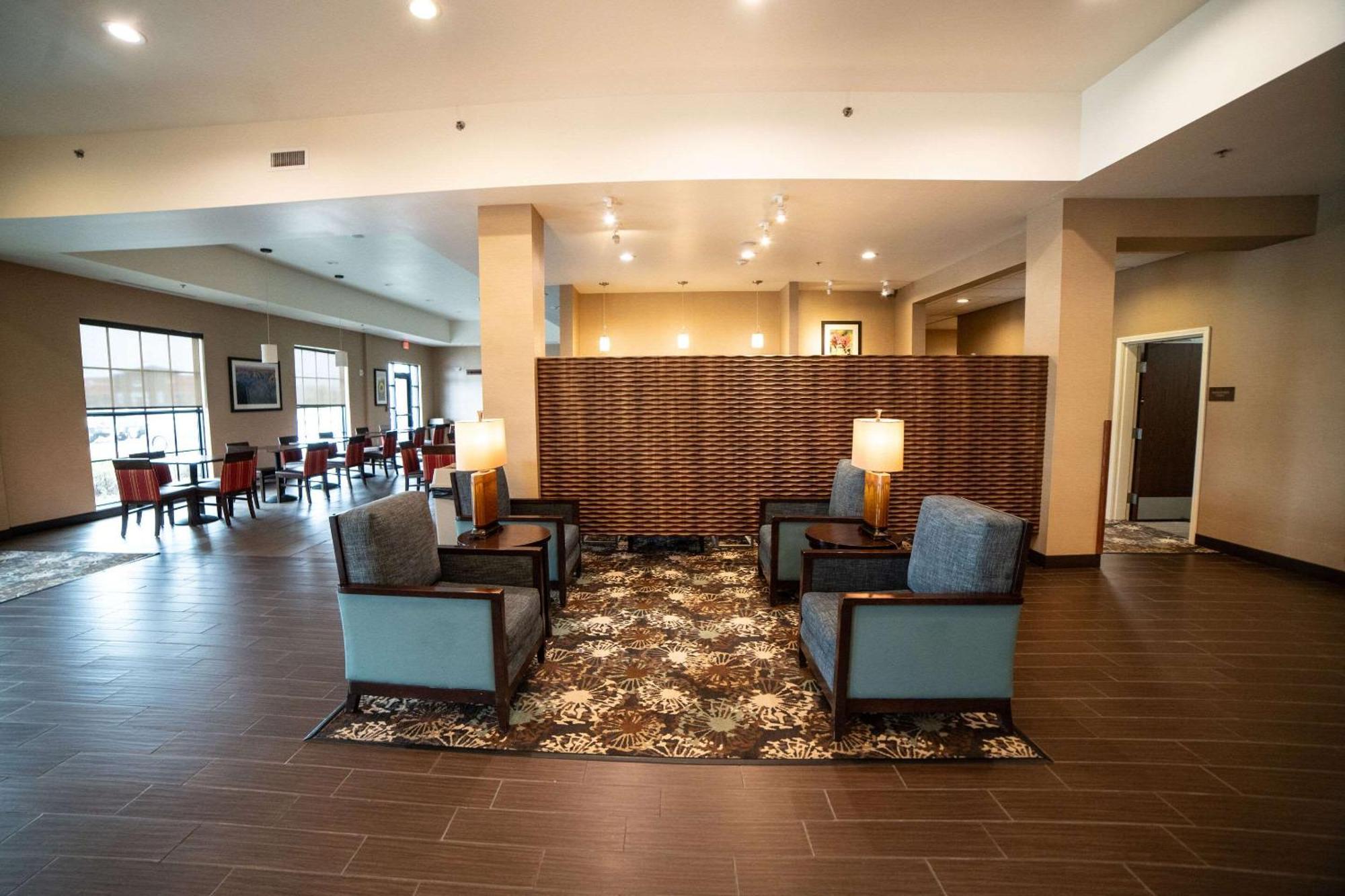 Comfort Suites University Брукінгз Екстер'єр фото