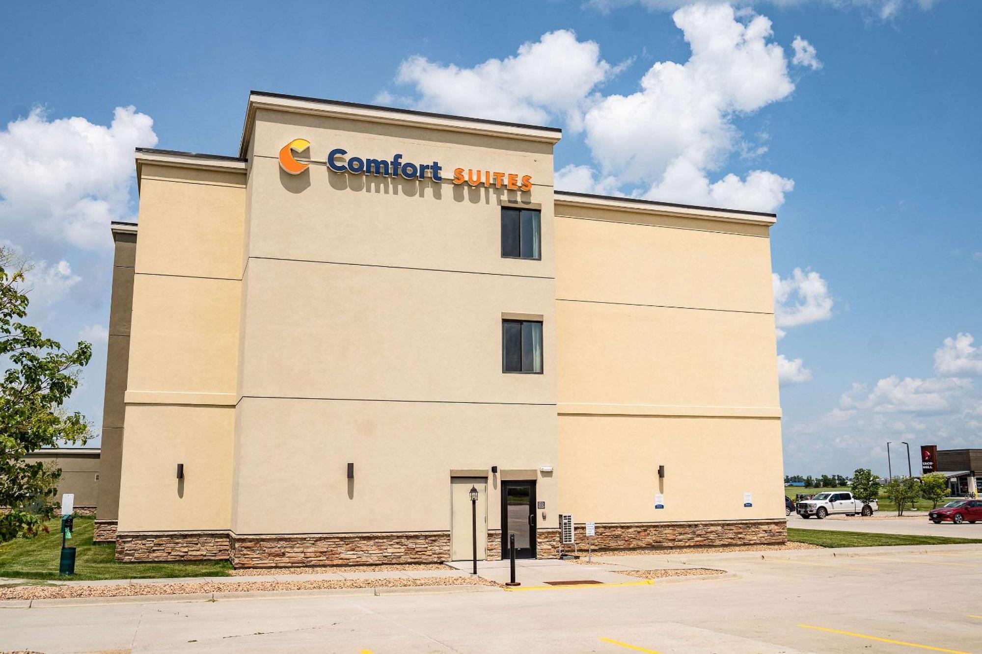 Comfort Suites University Брукінгз Екстер'єр фото